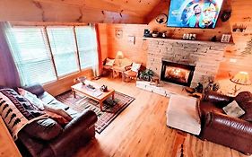 Prime Mountain Cabin - Near Galinburg Downtown